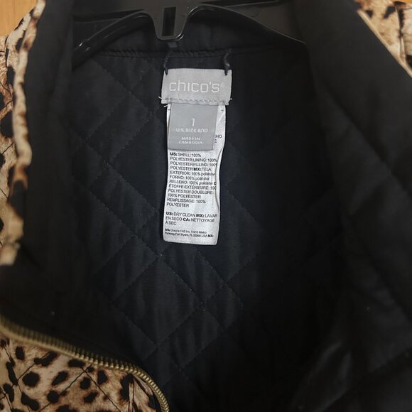 Chico's Vest Size 1 Leopard Cheetah Animal Print Pockets Quilted - Picture 3 of 3